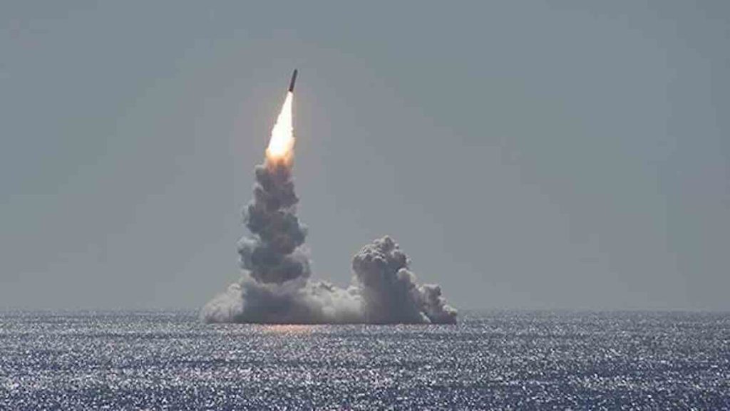 USS Maine vrši probno lansiranje nenaoružane rakete Trident II