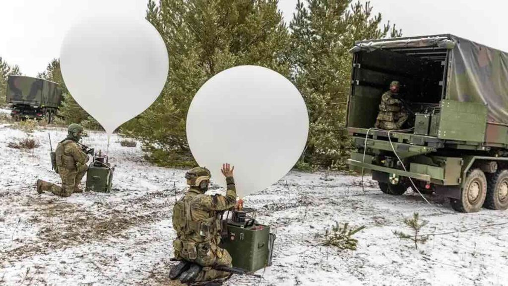Ukrajinske trupe sa izvidackim balonima Ukrajinske trupe sa izviđačkim balonima