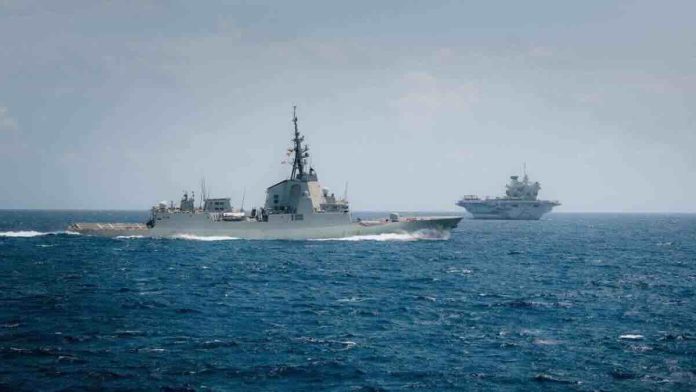 britanski razarač HMS Dauntless (D33), klase Tip 45 britanski razarač HMS Dauntless (D33), klase Tip 45