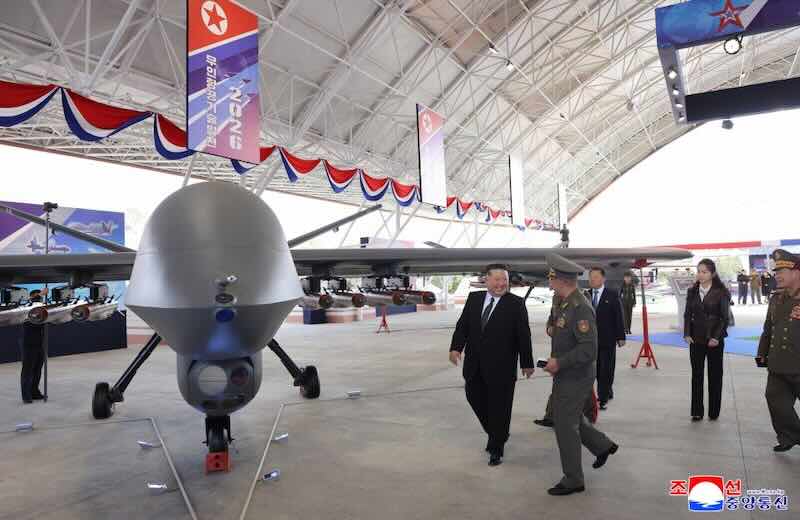 kim u obilasku dronova kim u obilasku dronova